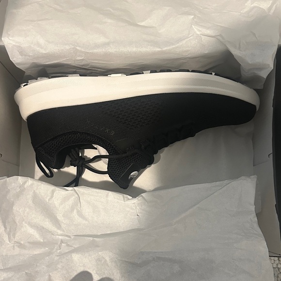 Zephyr Black Sneakers - Picture 4 of 6